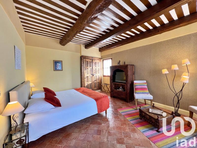 Maison - 400 m² - 10 pièces