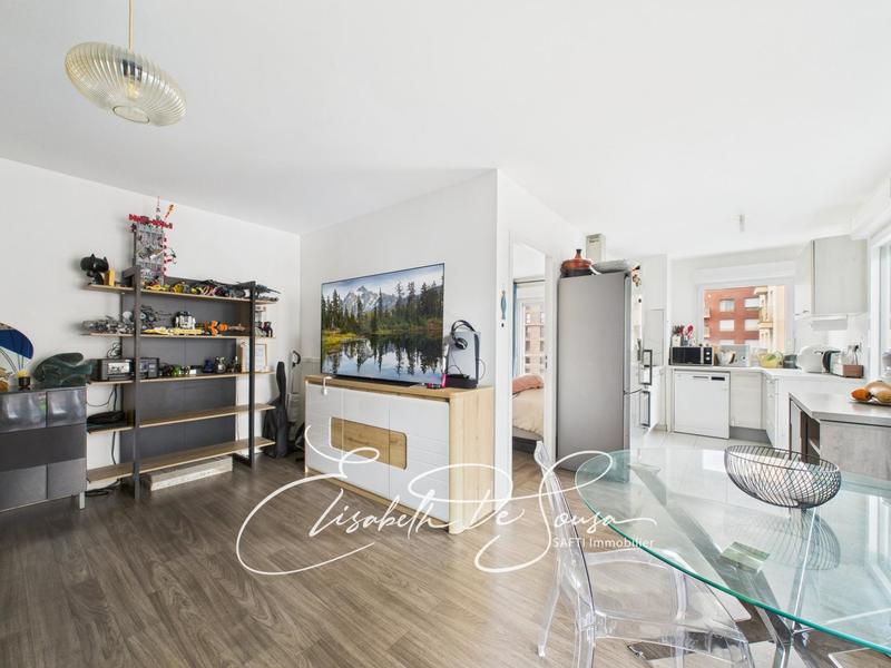 Appartement - 76 m² - 4 pièces