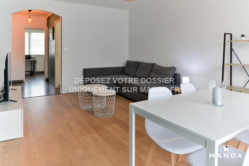 Chambre - 11 m² - 4 pièces