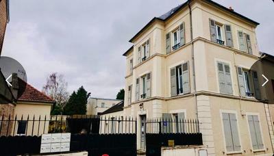 Immeuble - 220 m² - 9 pièces