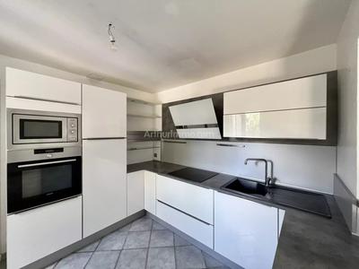 Maison - 142 m² - 5 pièces