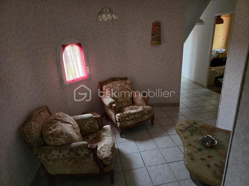 Demeure - 216 m² - 6 pièces