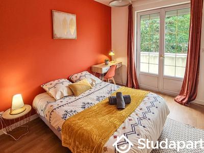 Chambre - 101 m² - 1 pièce