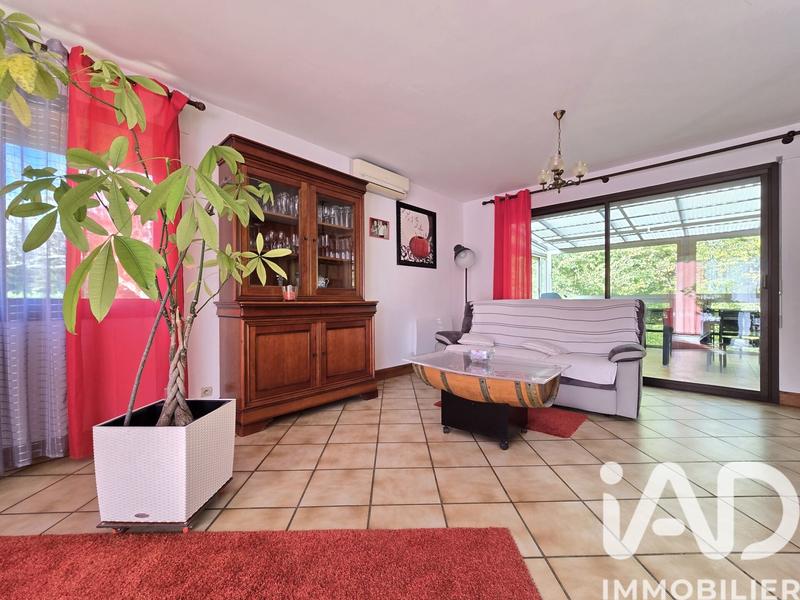 Maison - 212 m² - 8 pièces