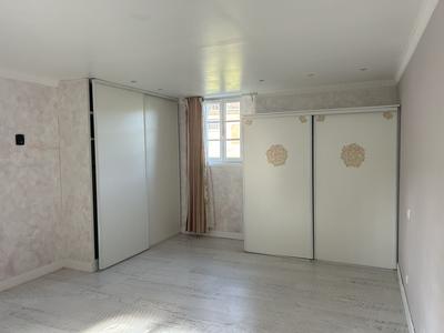 Maison - 140 m² - 4 pièces