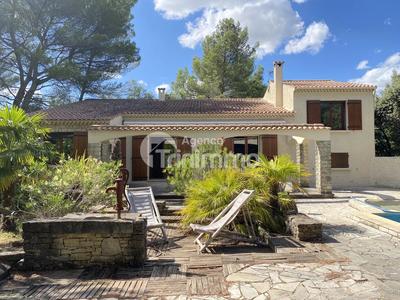 Maison - 193 m² - 5 pièces