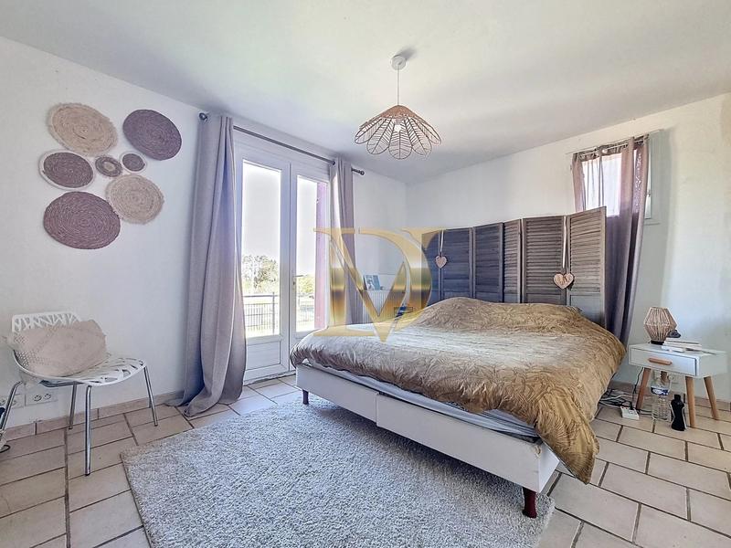 Maison - 245 m² - 9 pièces