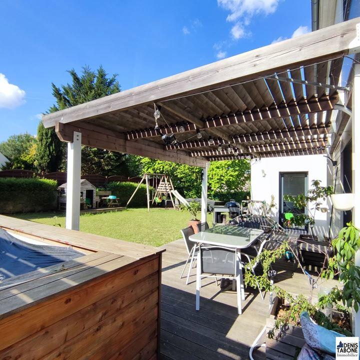 Maison traditionnelle - 154 m² - 7 pièces