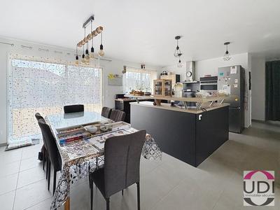 Maison - 103 m² - 4 pièces