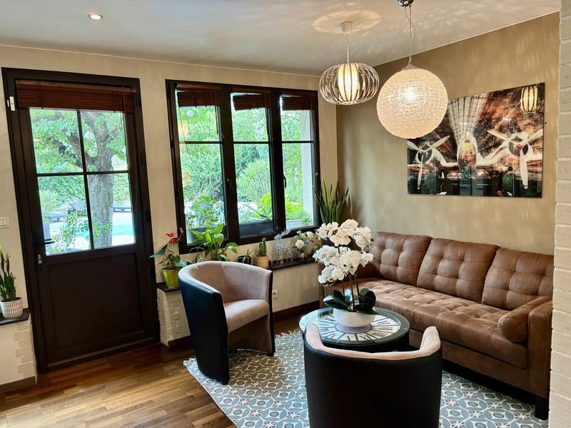 Maison - 187 m² - 6 pièces