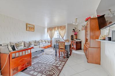 Appartement - 90 m² - 5 pièces