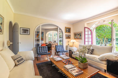 Maison - 214 m² - 6 pièces