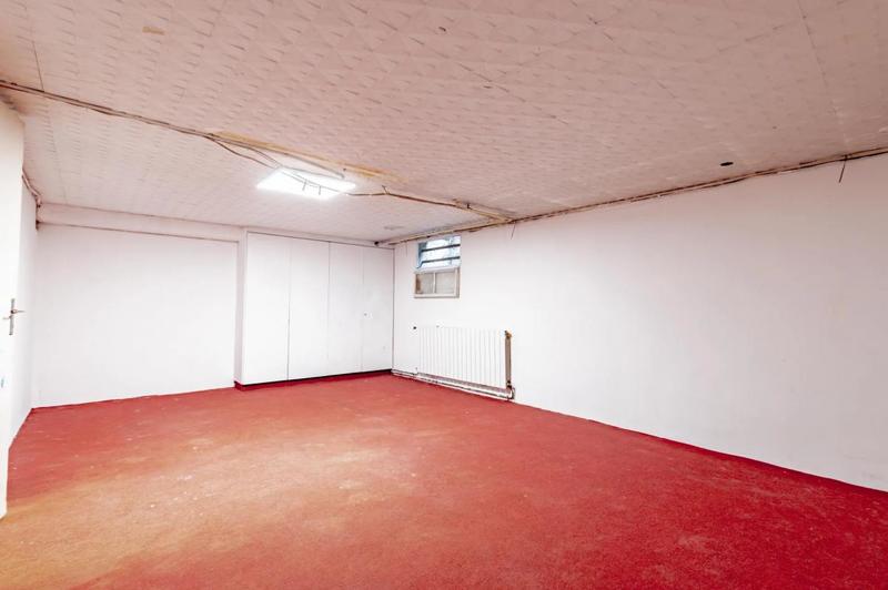 Maison - 280 m² - 10 pièces