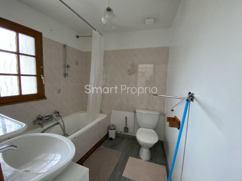 Maison - 180 m² - 8 pièces