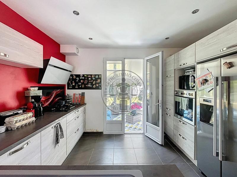 Maison - 143 m² - 7 pièces