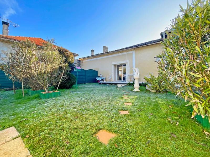 Maison en pierre - 95 m² - 3 pièces