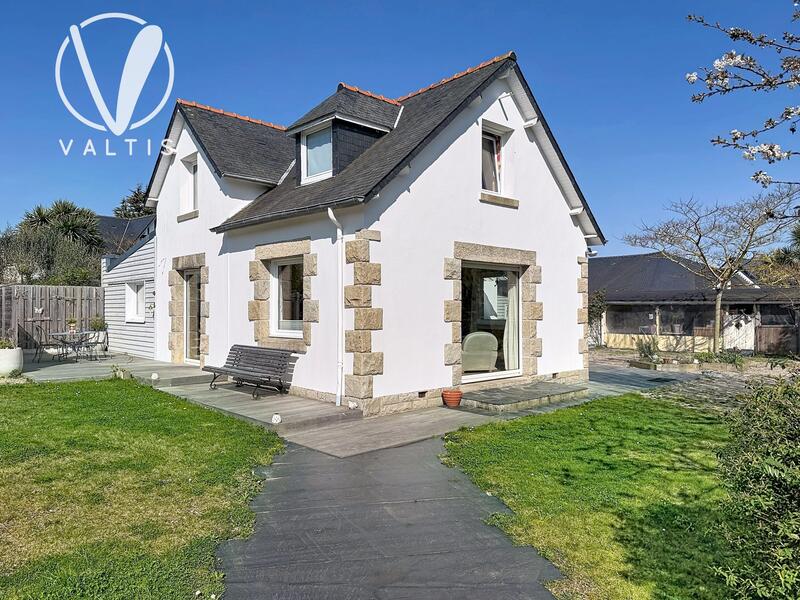 Maison - 121 m² - 6 pièces