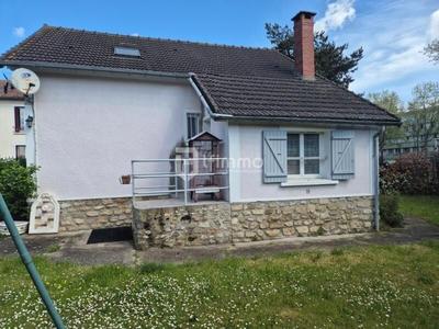 Propriété - 90 m² - 5 pièces