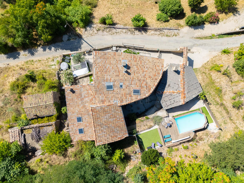 Maison - 198 m² - 6 pièces