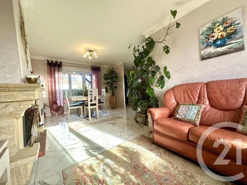 Pavillon - 84 m² - 4 pièces