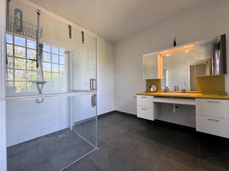 Maison - 300 m² - 9 pièces