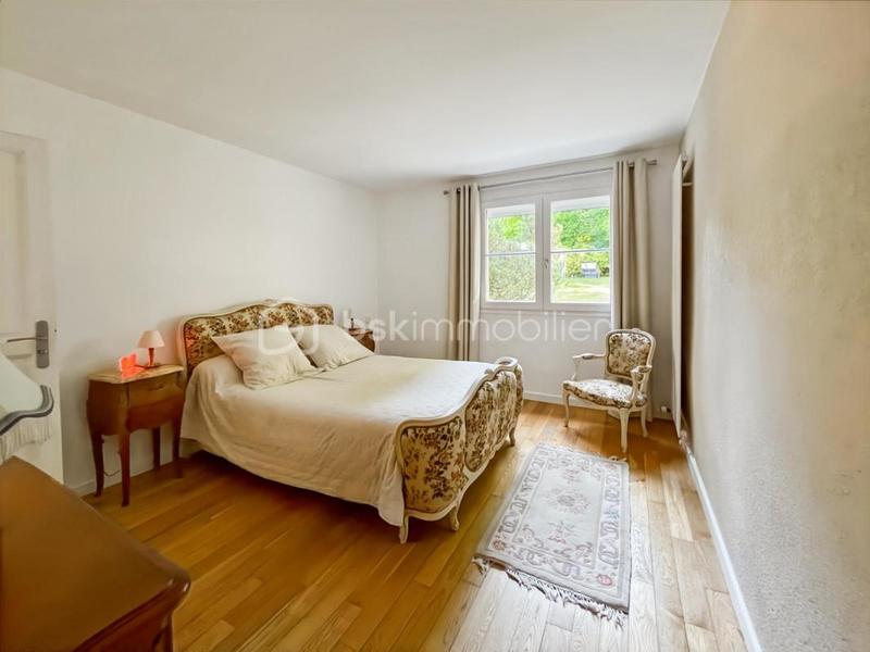 Demeure - 278 m² - 8 pièces