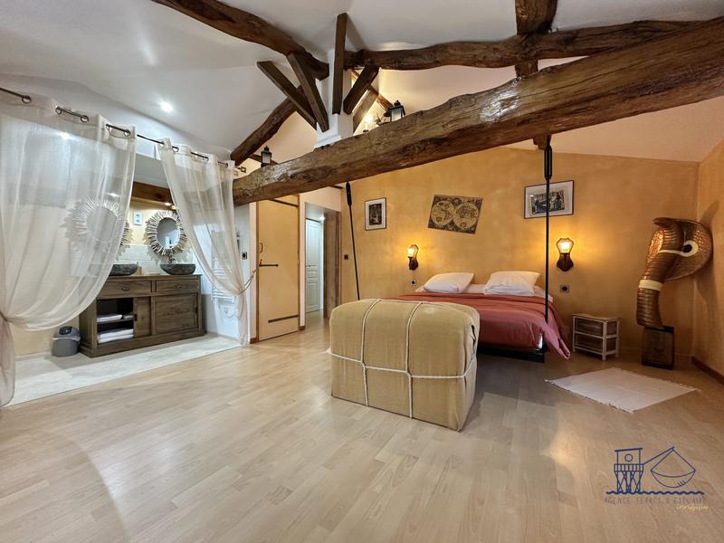 Maison ancienne - 272 m² - 9 pièces