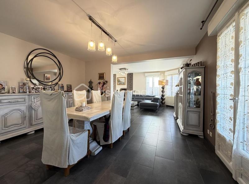 Maison - 205 m² - 8 pièces