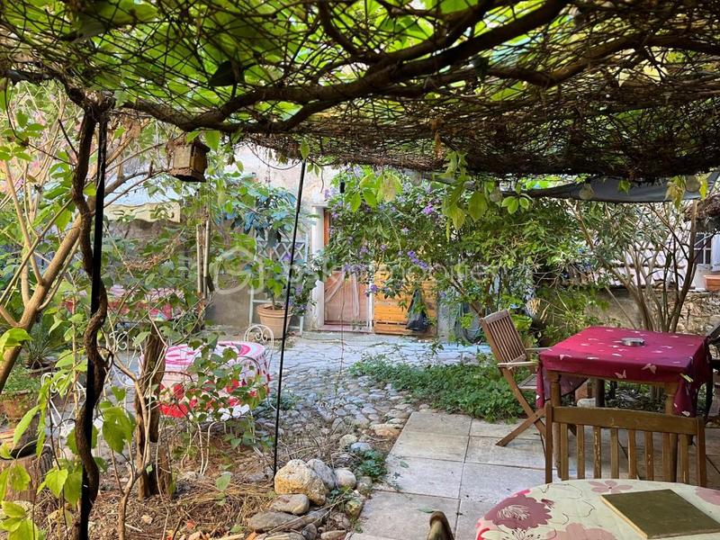 Maison ancienne - 383 m² - 12 pièces