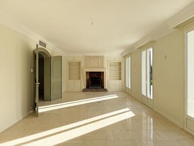 Villa - 410 m² - 8 pièces