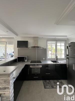Maison - 138 m² - 5 pièces