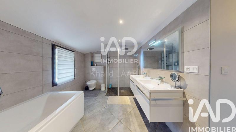 Maison de ville - 224 m² - 7 pièces