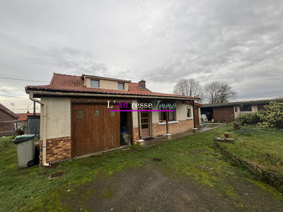 Maison - 99 m² - 5 pièces