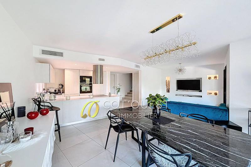 Appartement - 90 m² - 3 pièces