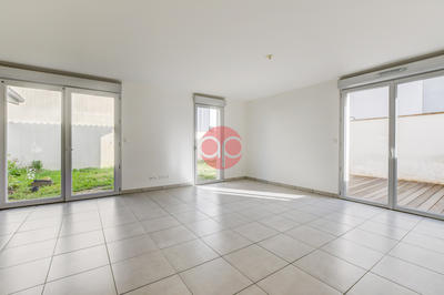 Maison - 92 m² - 4 pièces