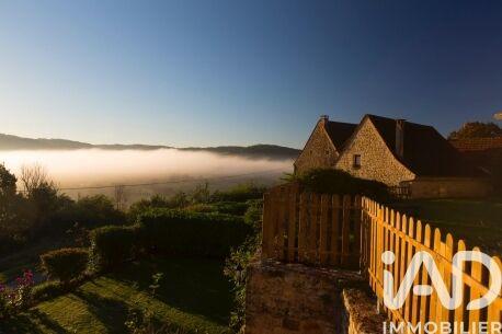 Maison - 375 m² - 8 pièces