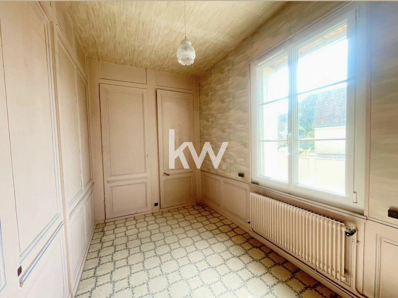 Maison - 240 m² - 9 pièces