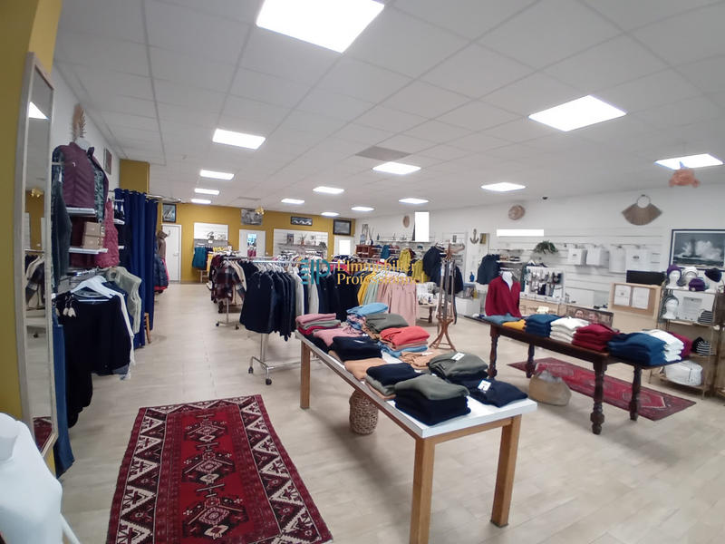 Local commercial - 195 m² - 3 pièces