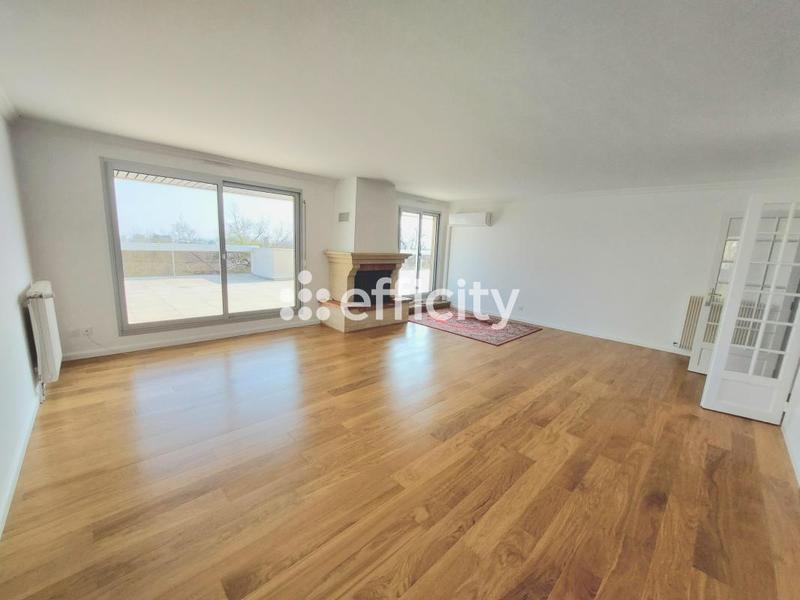 Appartement - 150 m² - 6 pièces