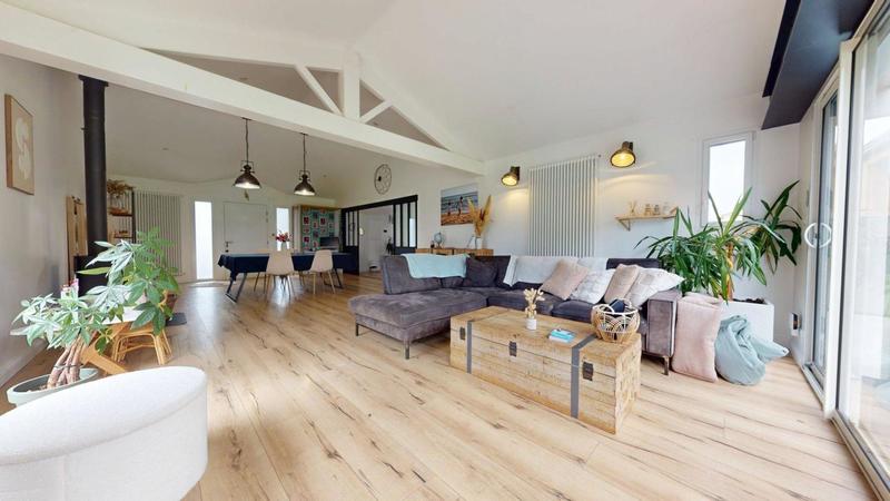 Pavillon - 183 m² - 7 pièces