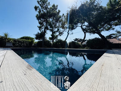 Maison - 180 m² - 6 pièces