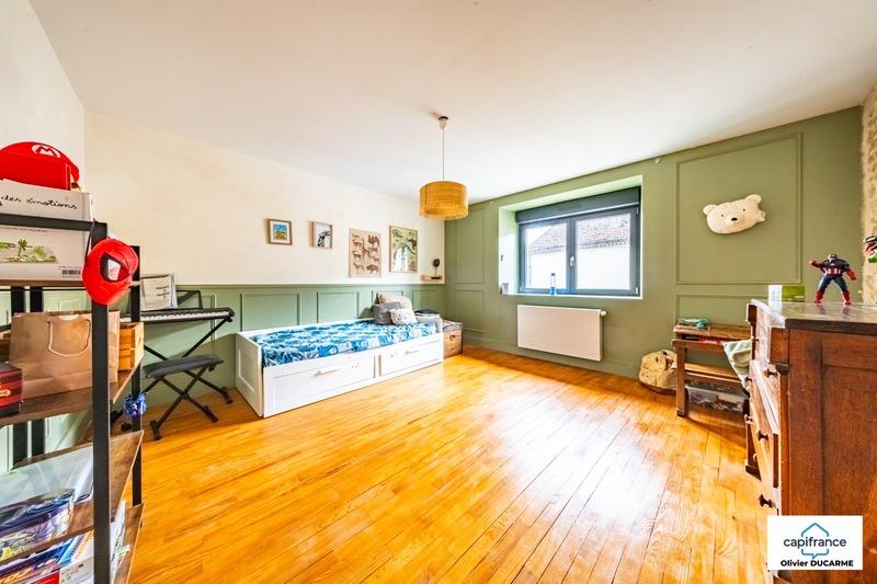 Maison - 180 m² - 9 pièces