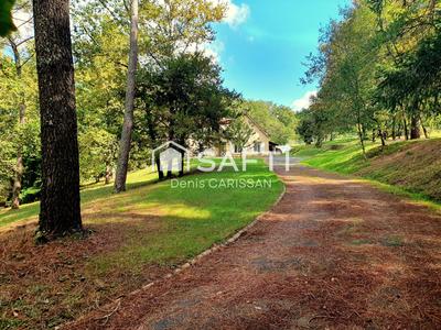 Maison - 151 m² - 8 pièces