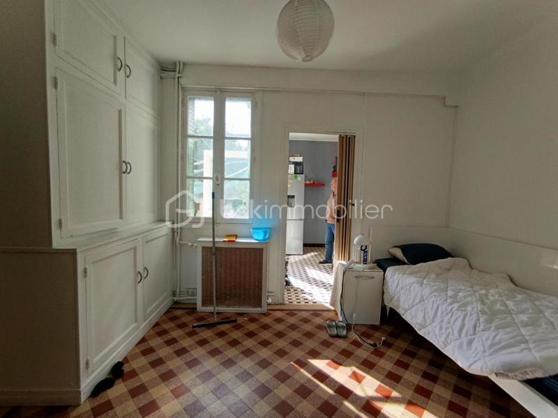 Immeuble - 111 m² - 8 pièces