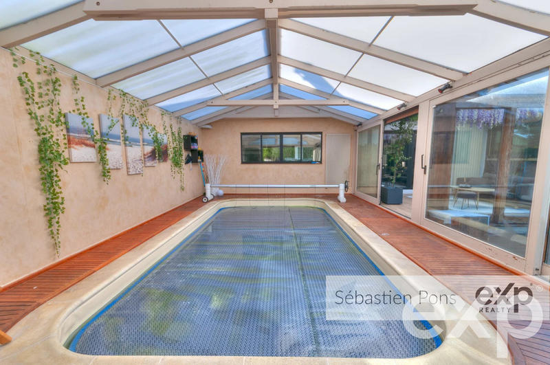 Maison - 177 m² - 7 pièces