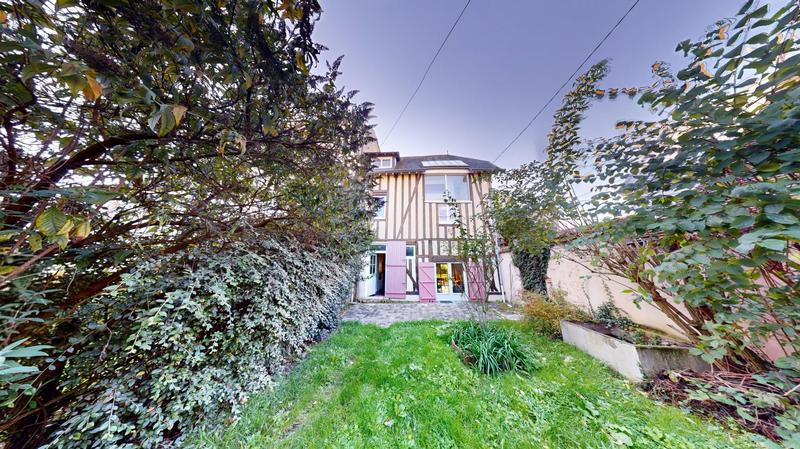 Maison - 120 m² - 5 pièces