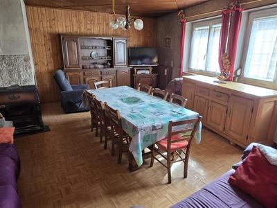 Maison - 180 m² - 10 pièces