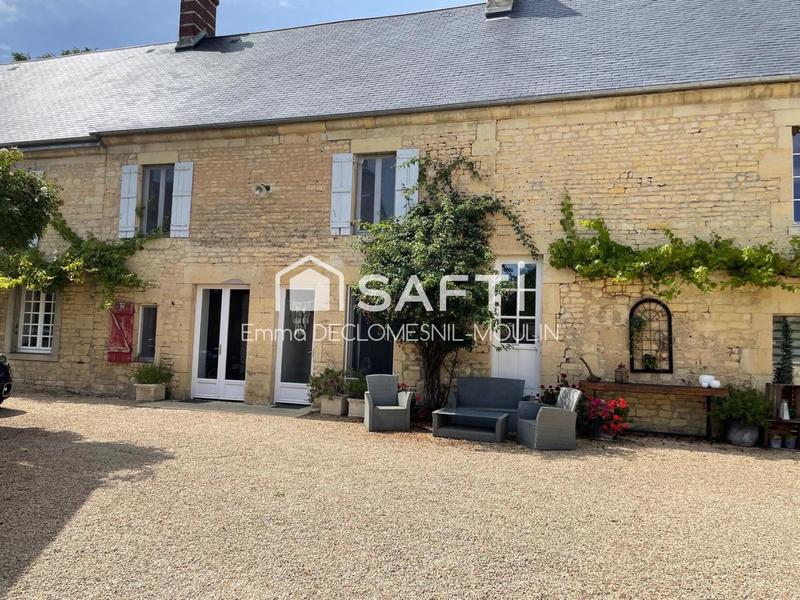 Maison - 360 m² - 10 pièces