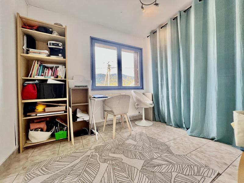 Maison - 135 m² - 4 pièces