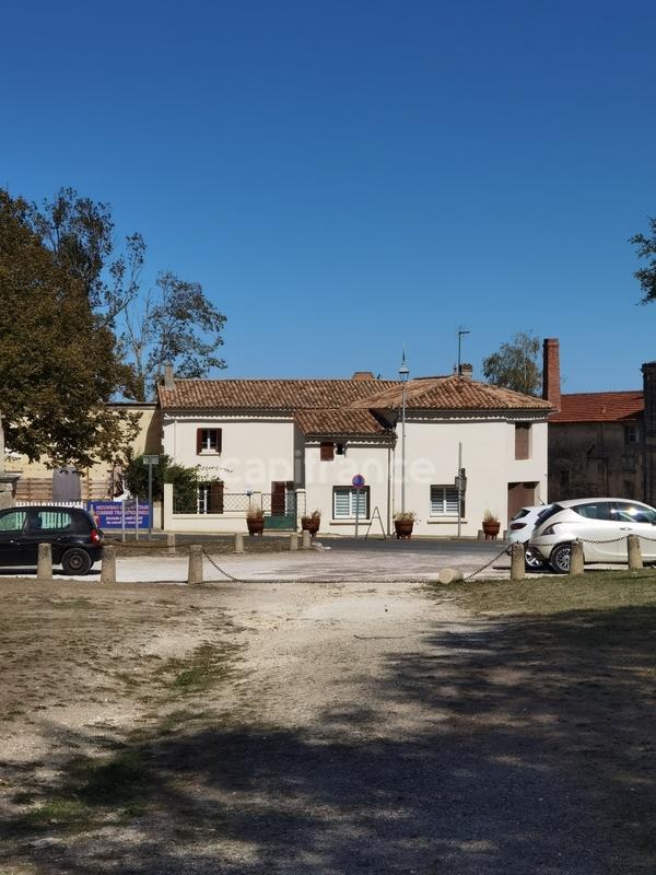 Propriété - 208 m² - 9 pièces